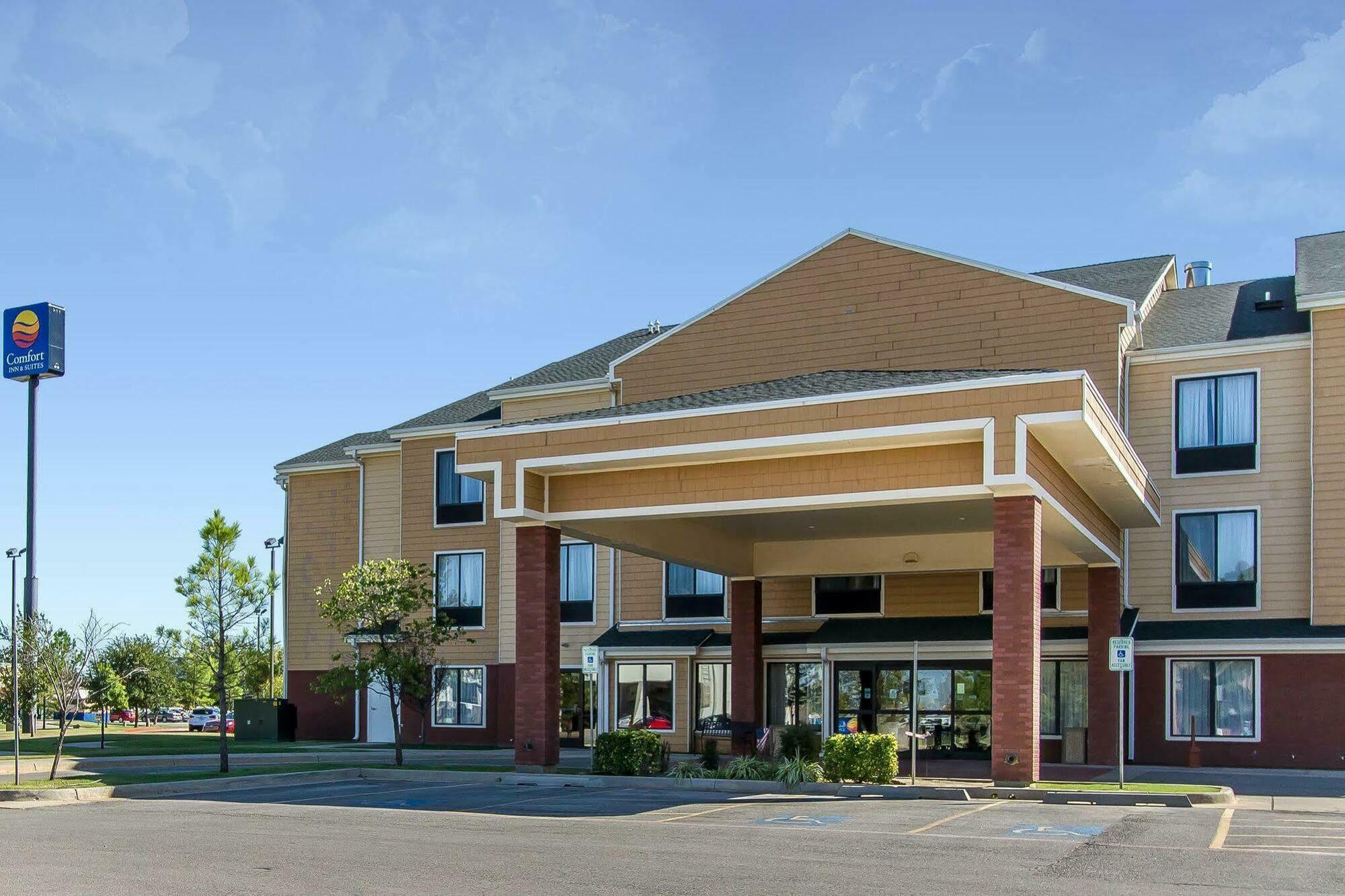 Comfort Inn & Suites Norman Near University Extérieur photo